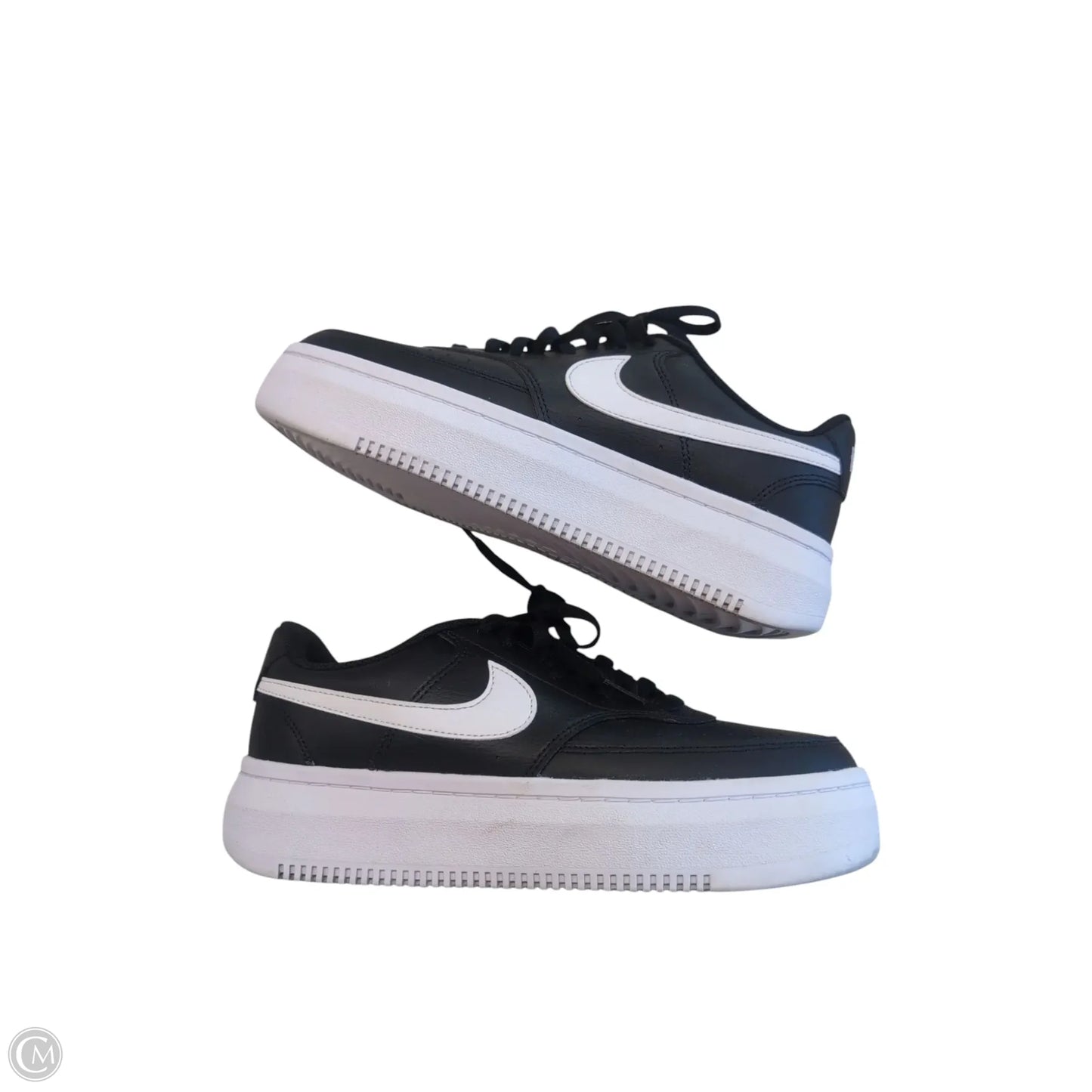 Shoes Sneakers By Nike In Black & White, Size: 10