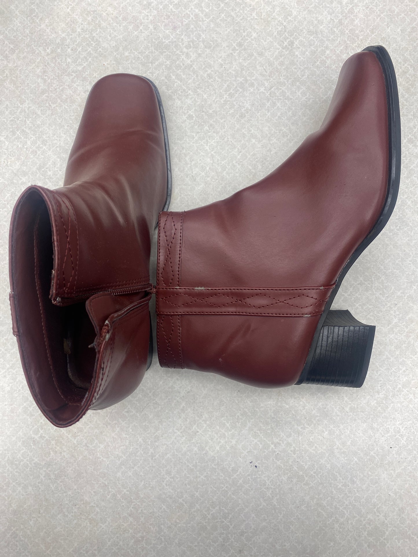 Boots Ankle Heels By Clothes Mentor In Maroon, Size: 10