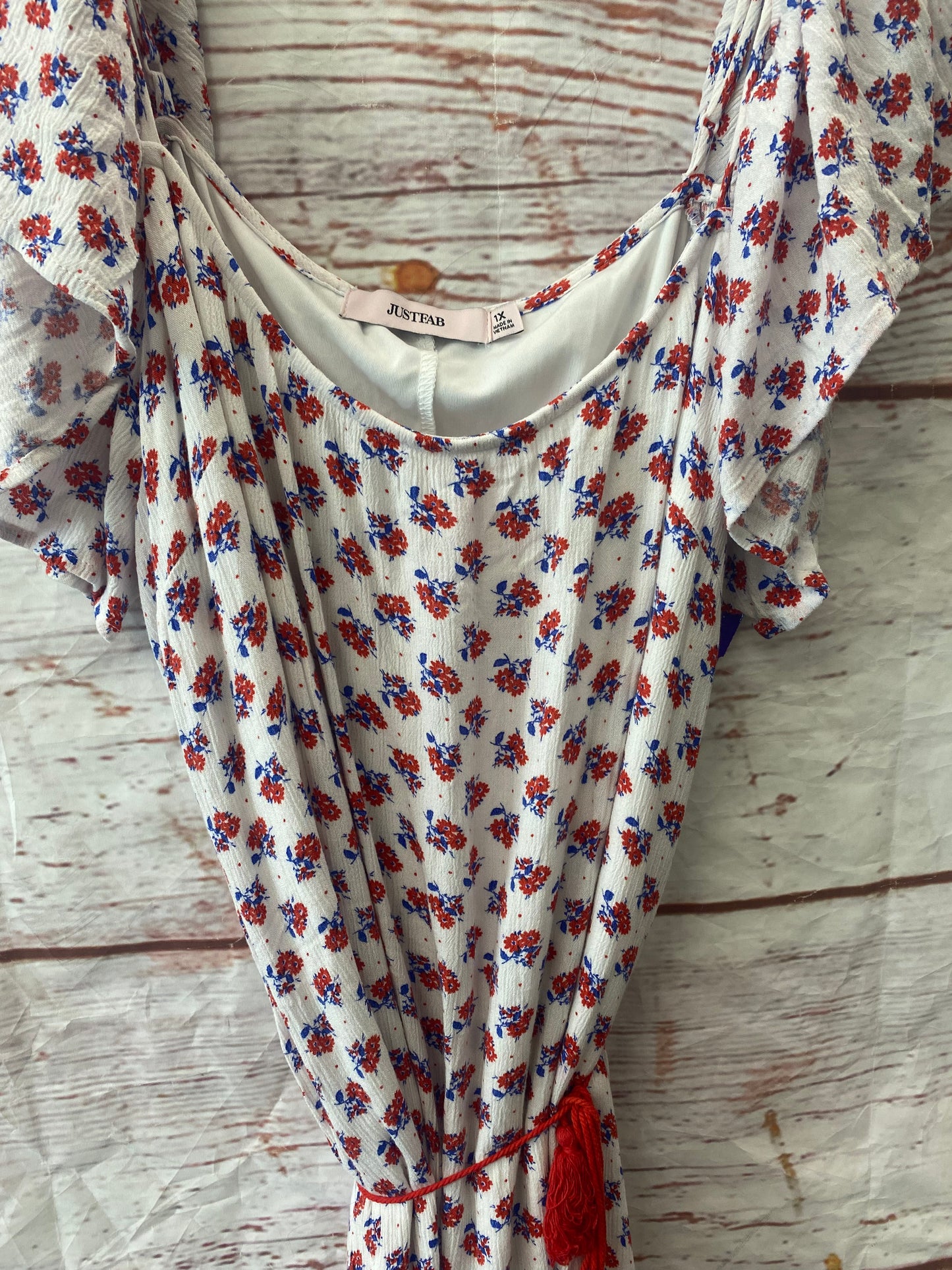 Dress Casual Short By Just Fab Size: 1x