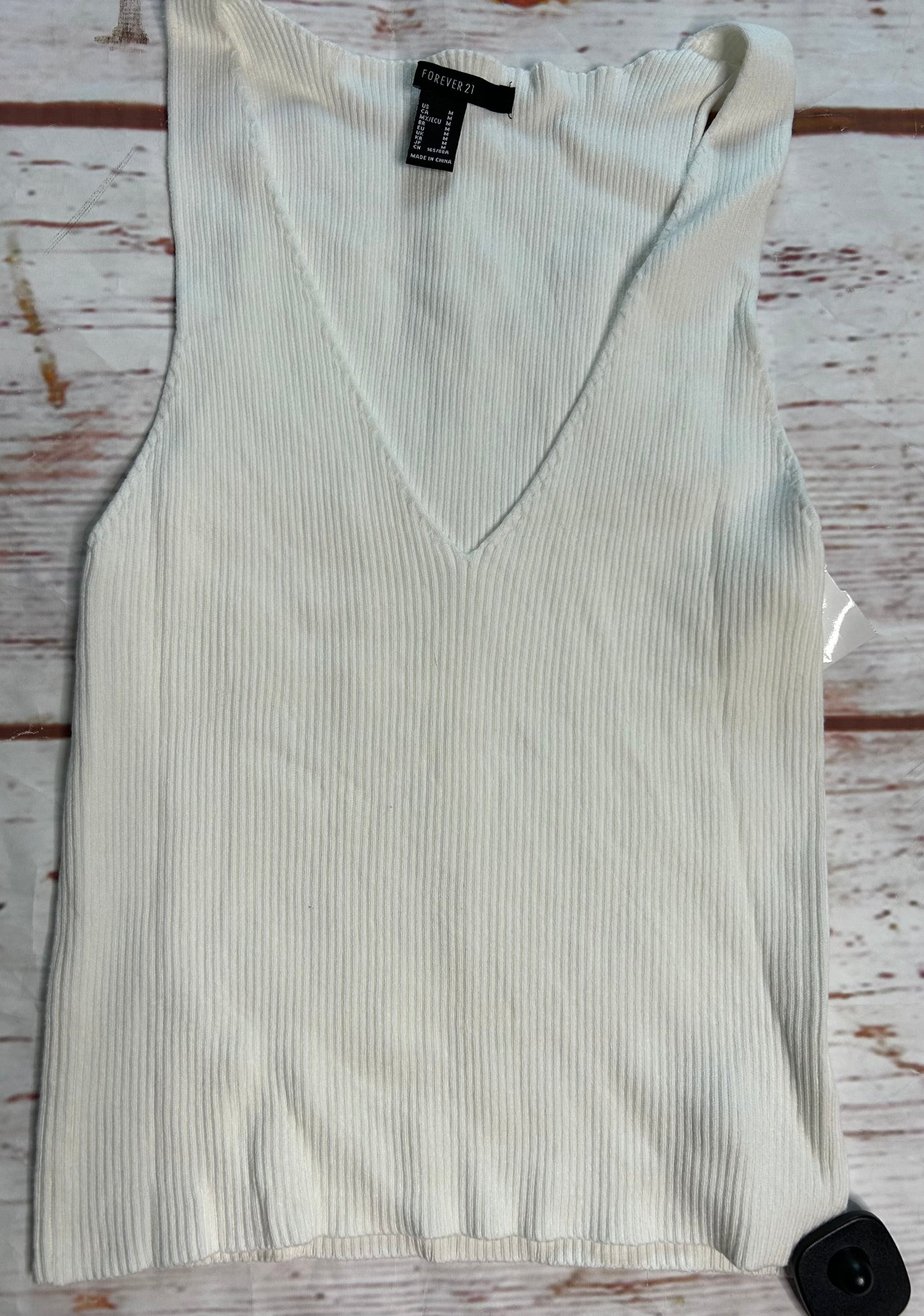 Top Sleeveless By Forever 21 Size: M