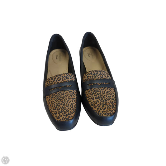 Shoes Flats By Clarks In Leopard Print, Size: 8.5