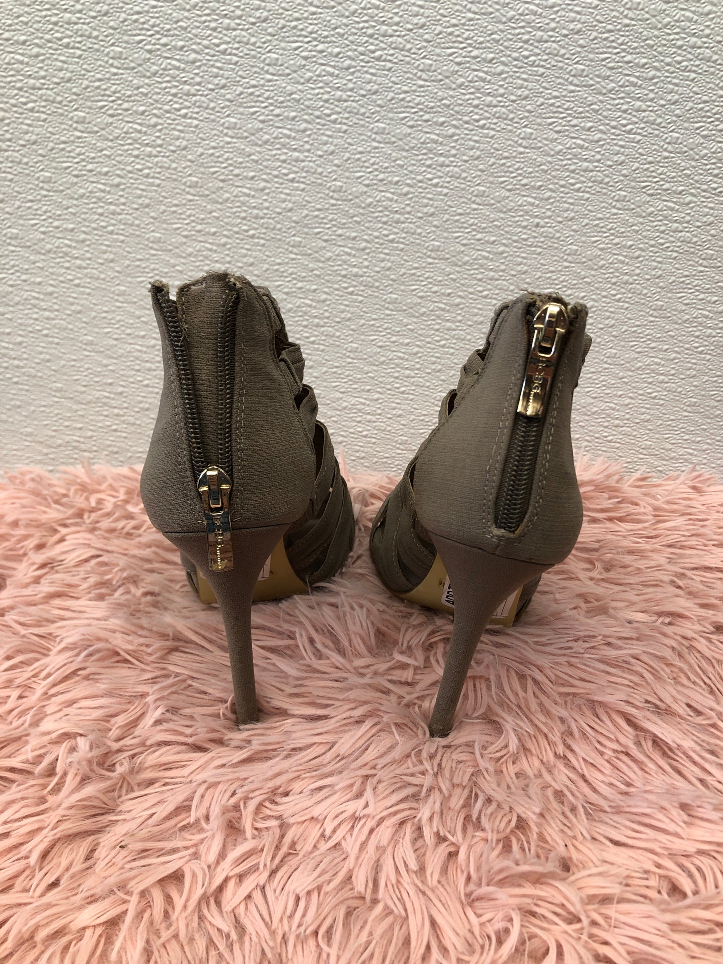 Taupe Shoes Heels Stiletto Bcbgeneration, Size 6