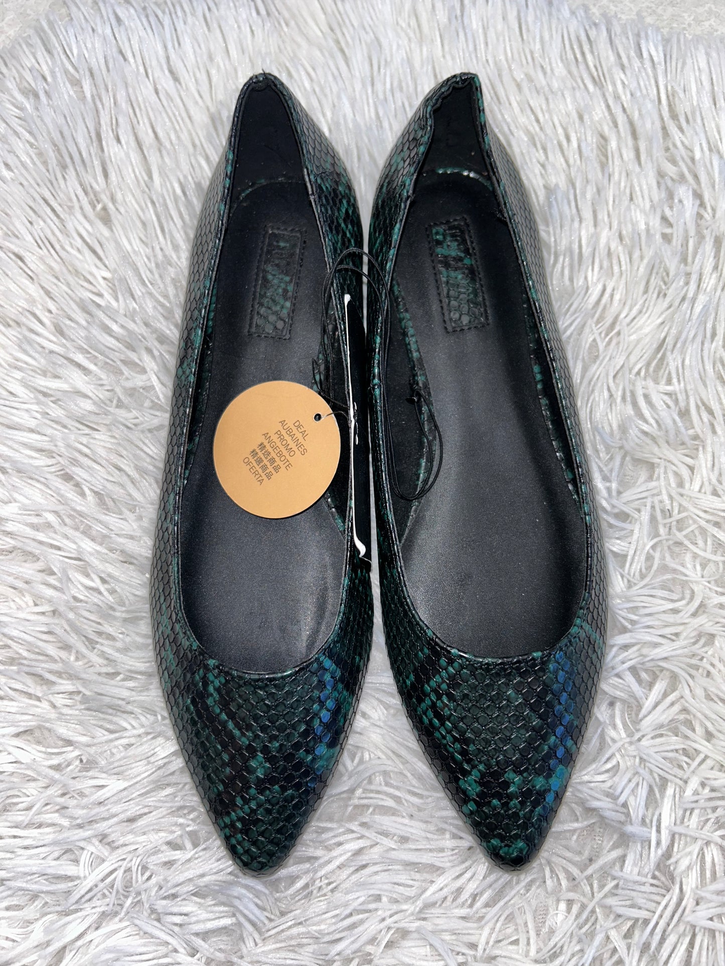 Shoes Flats Ballet By Forever 21 In Snakeskin Print, Size: 7.5