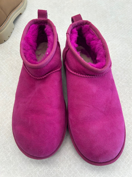 Boots Ankle Flats By Ugg  Size: 8