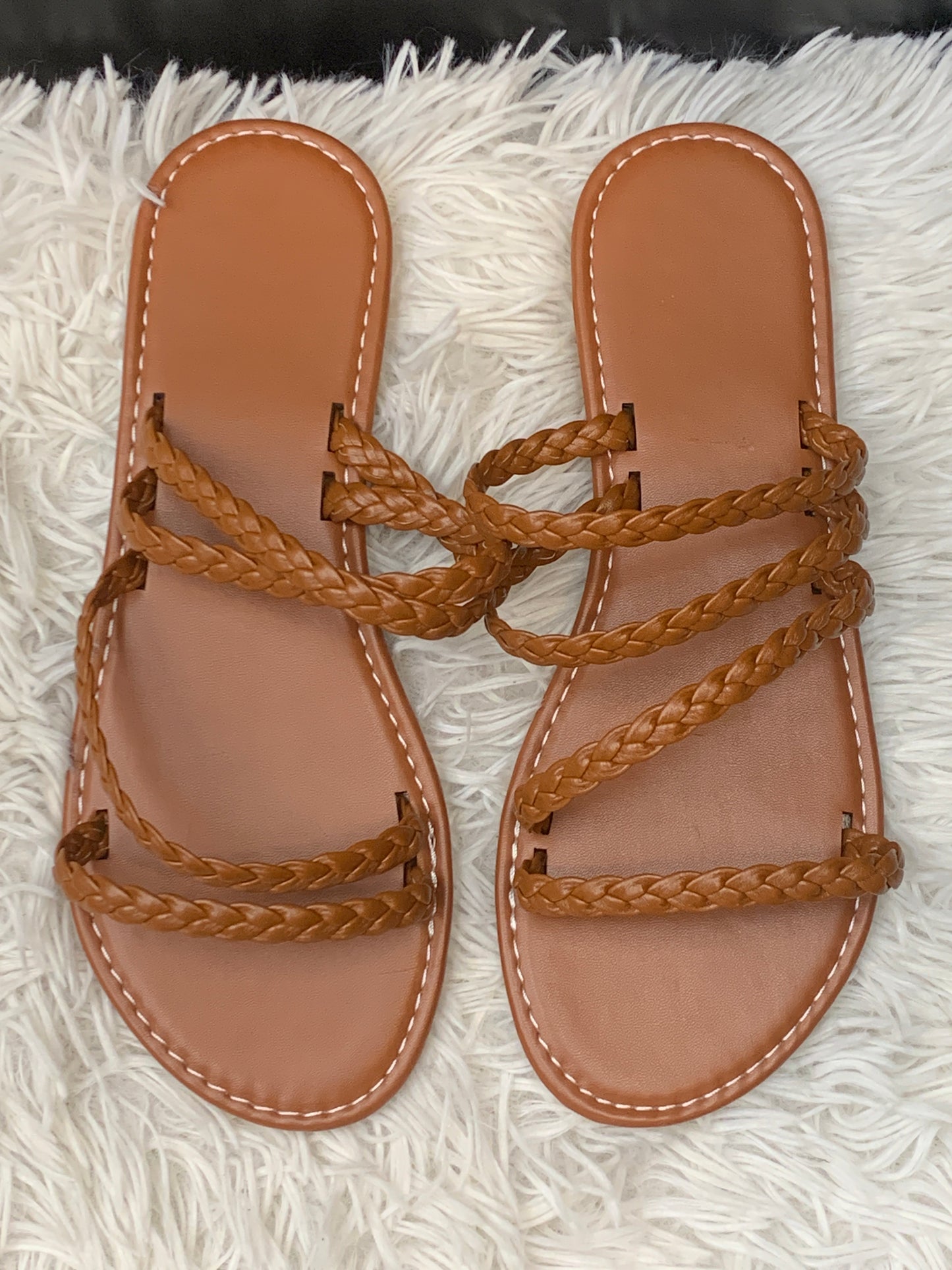 Sandals Flats By Clothes Mentor  Size: 6.5