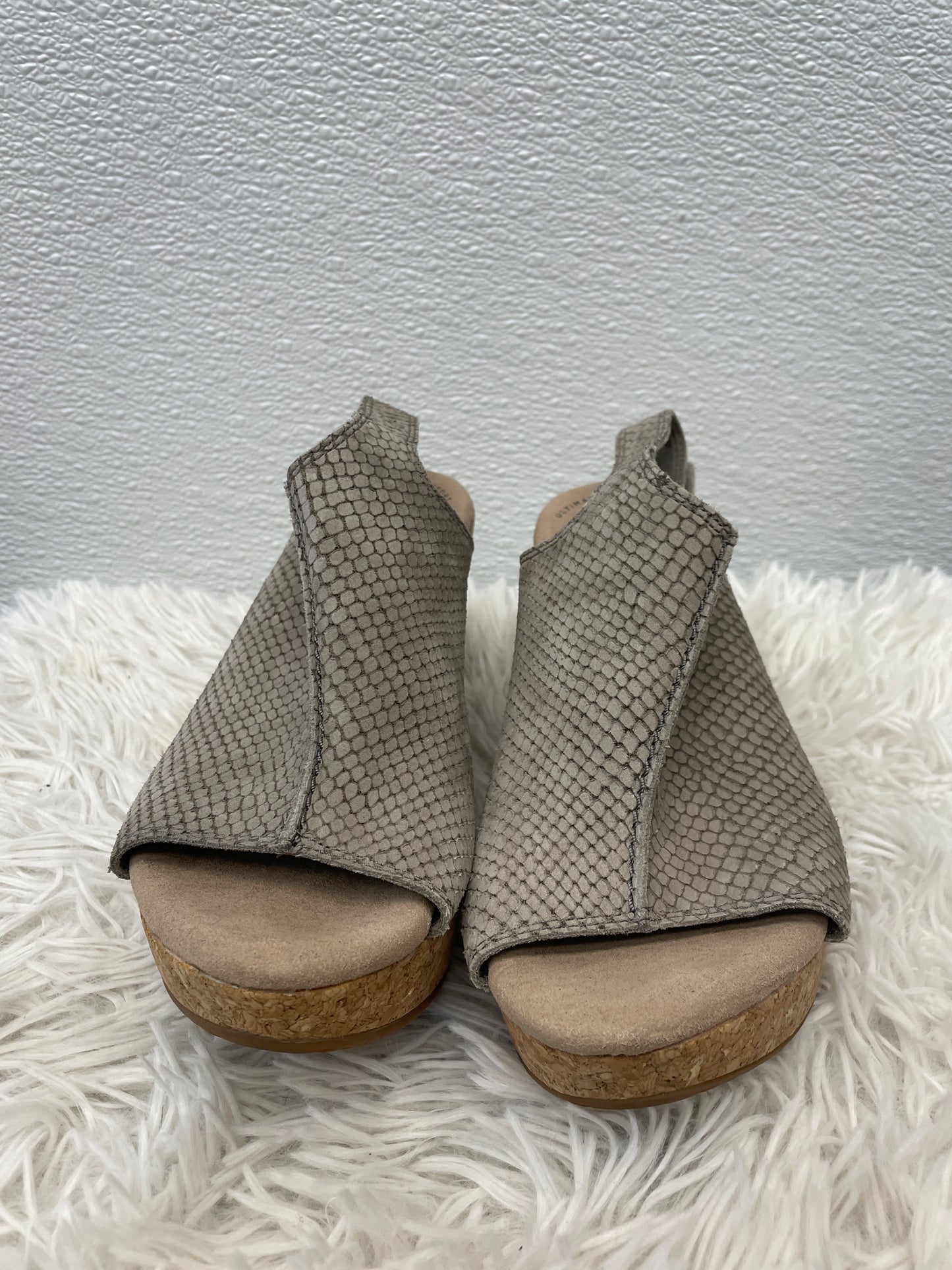 Sandals Heels Wedge By Classic Collection  Size: 7