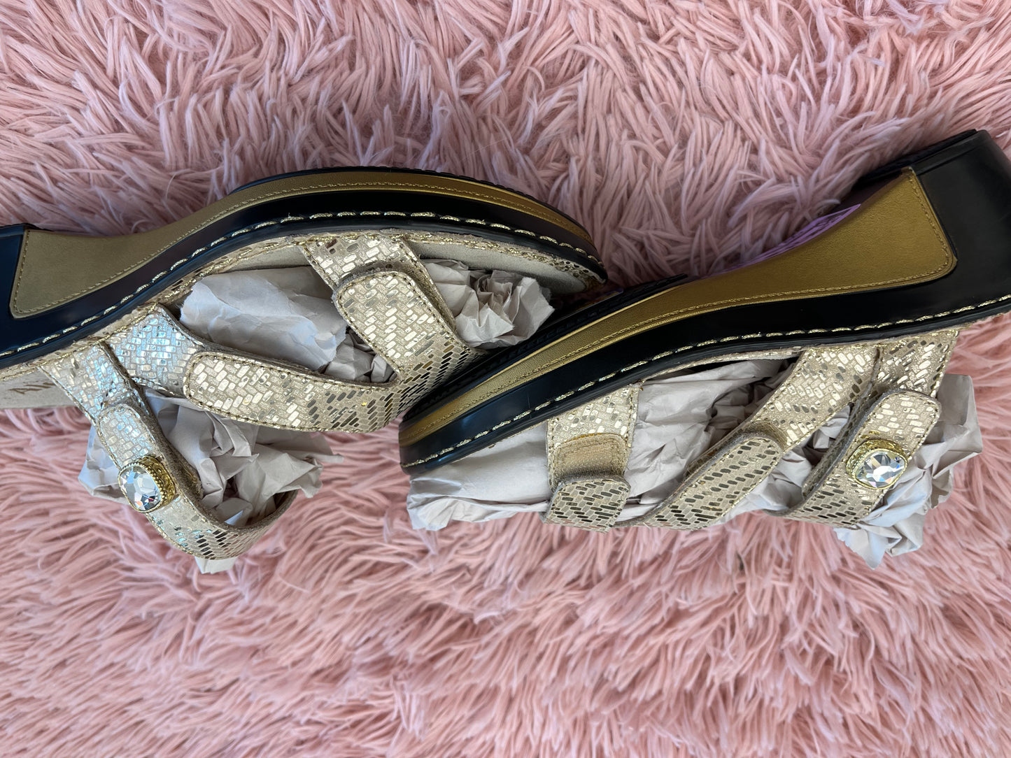 Gold Sandals Heels Wedge Alegria, Size 7.5