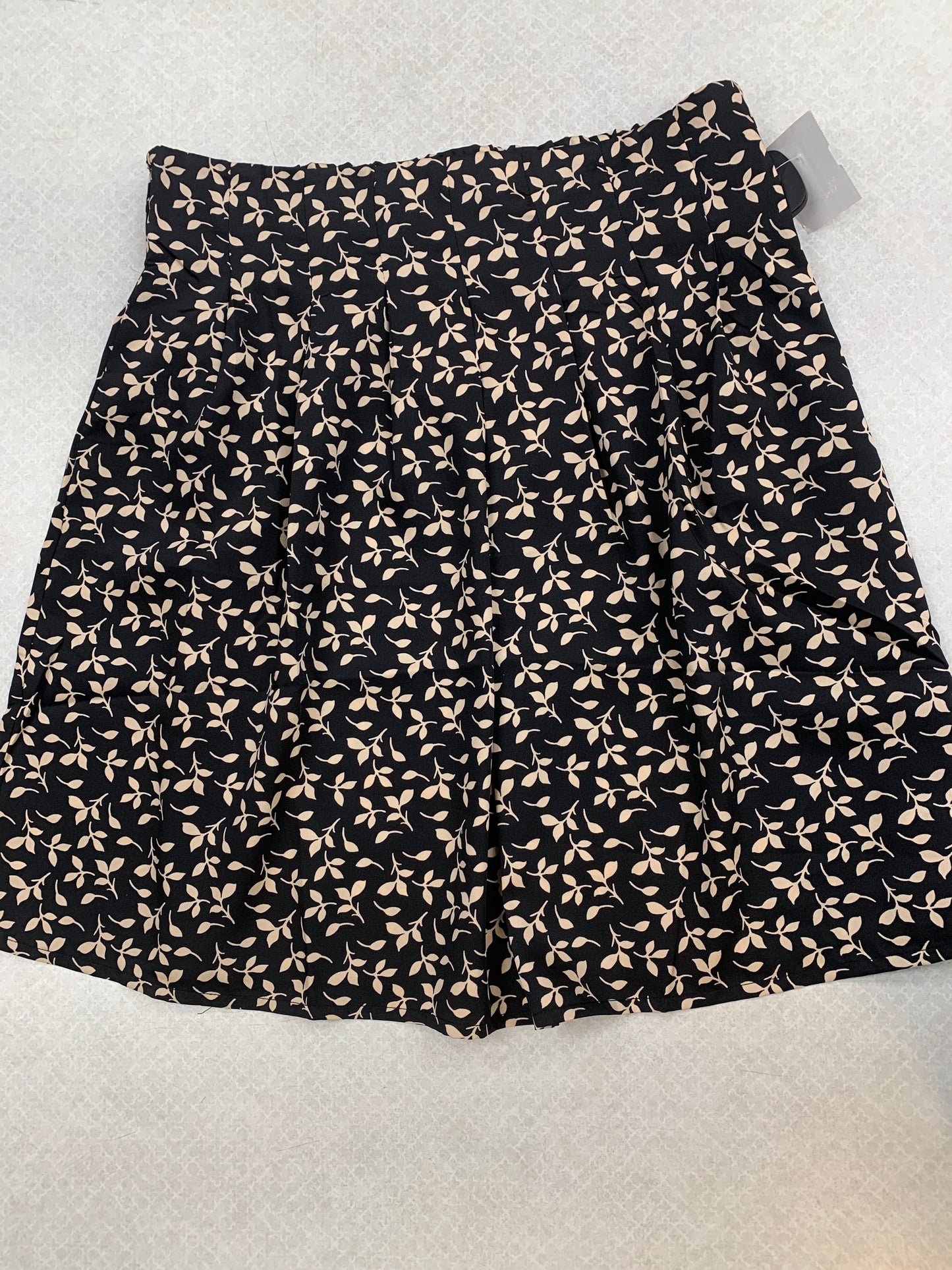 Skirt Mini & Short By Loft In Black Floral, Size: S