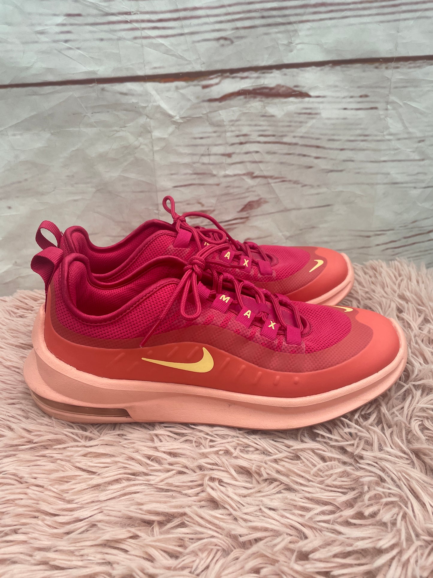 Shoes Athletic By Nike In Pink, Size: 8