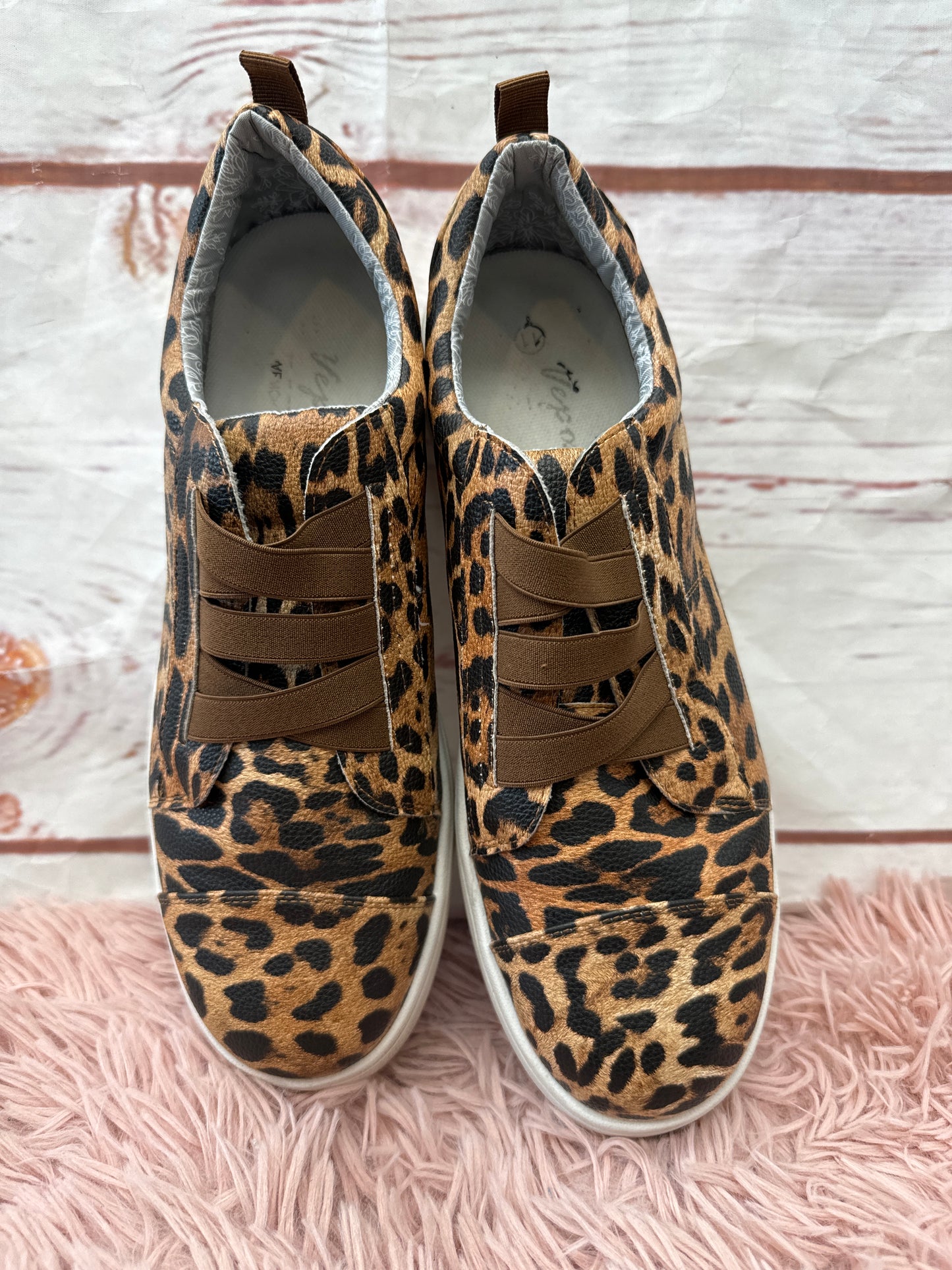 Shoes Flats Other By Clothes Mentor In Animal Print, Size: 11