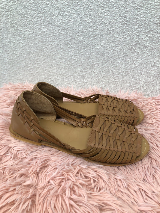 Brown Sandals Flats Crocs, Size 6