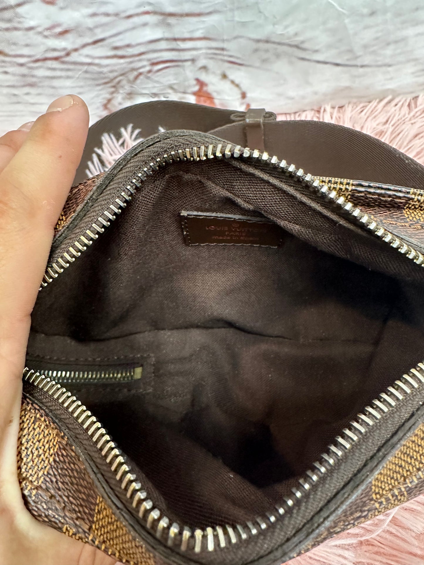 Belt Bag Luxury Designer By Louis Vuitton  Size: Small
