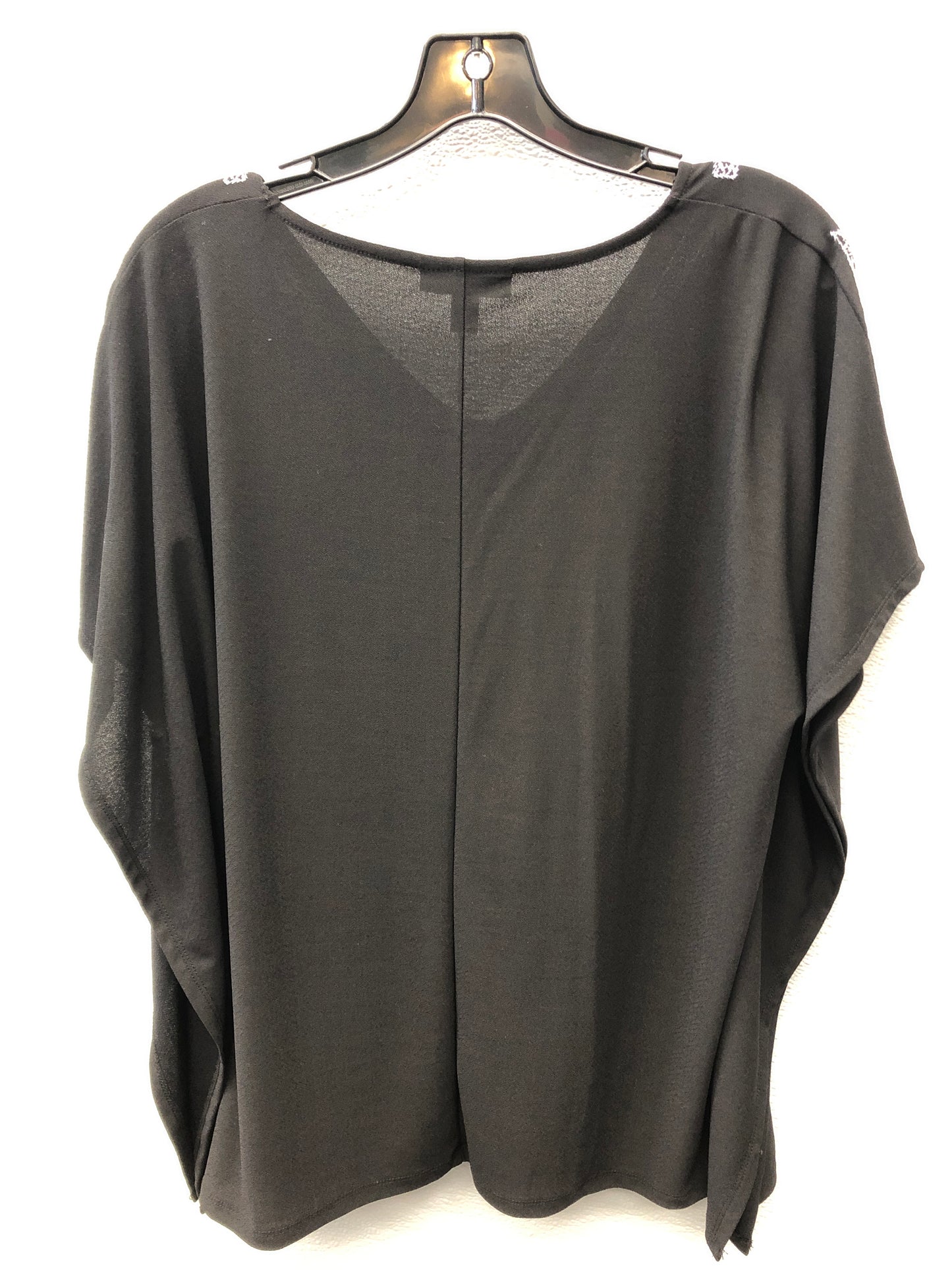 Top Short Sleeve By Dana Buchman  Size: M