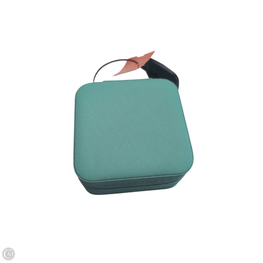 Jewelry Case By Clothes Mentor, Size: Small