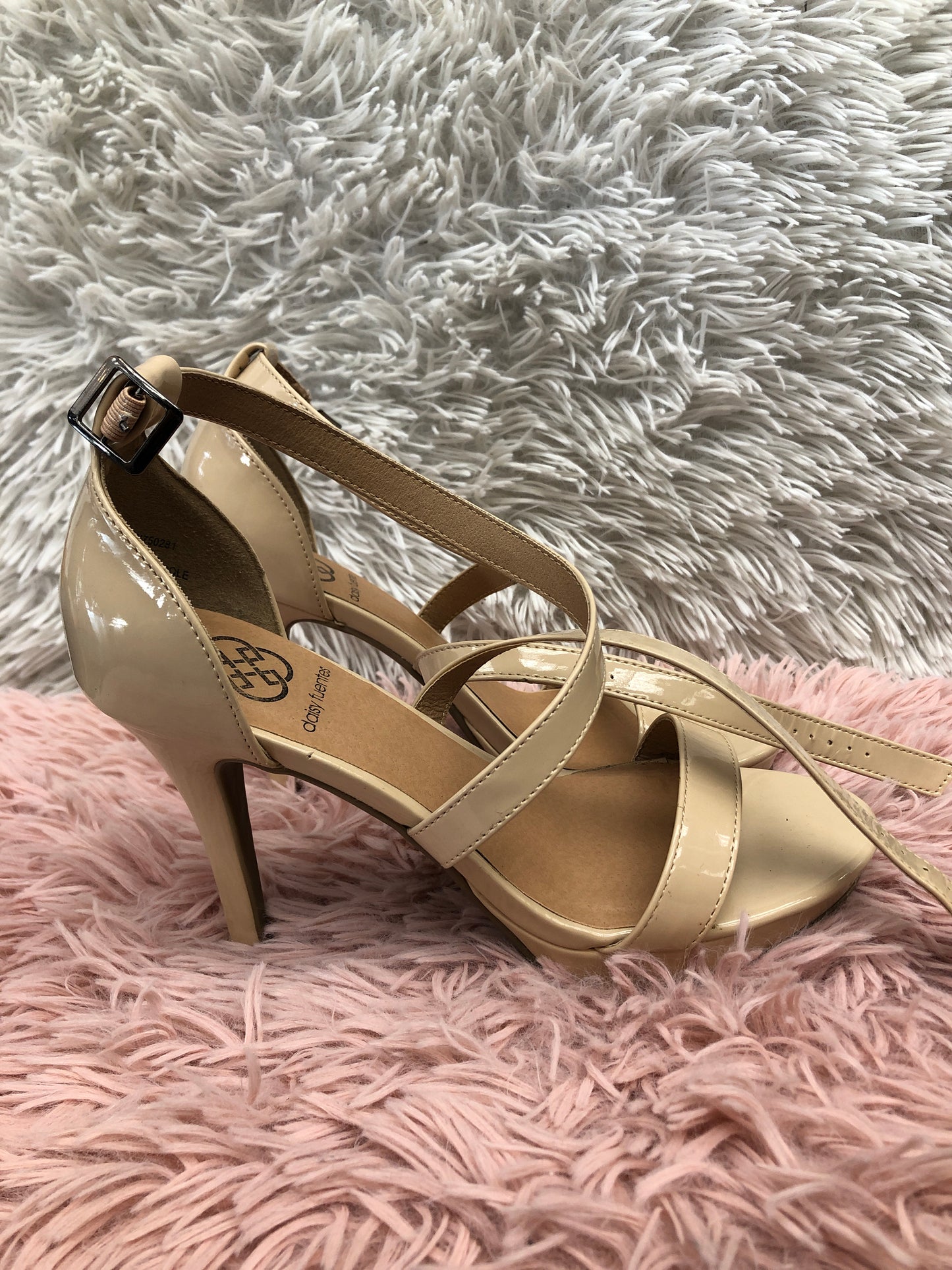 Tan Shoes Heels Stiletto Daisy Fuentes, Size 8