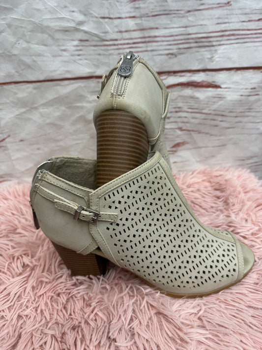 Shoes Heels Block By Daisy Fuentes  Size: 8.5