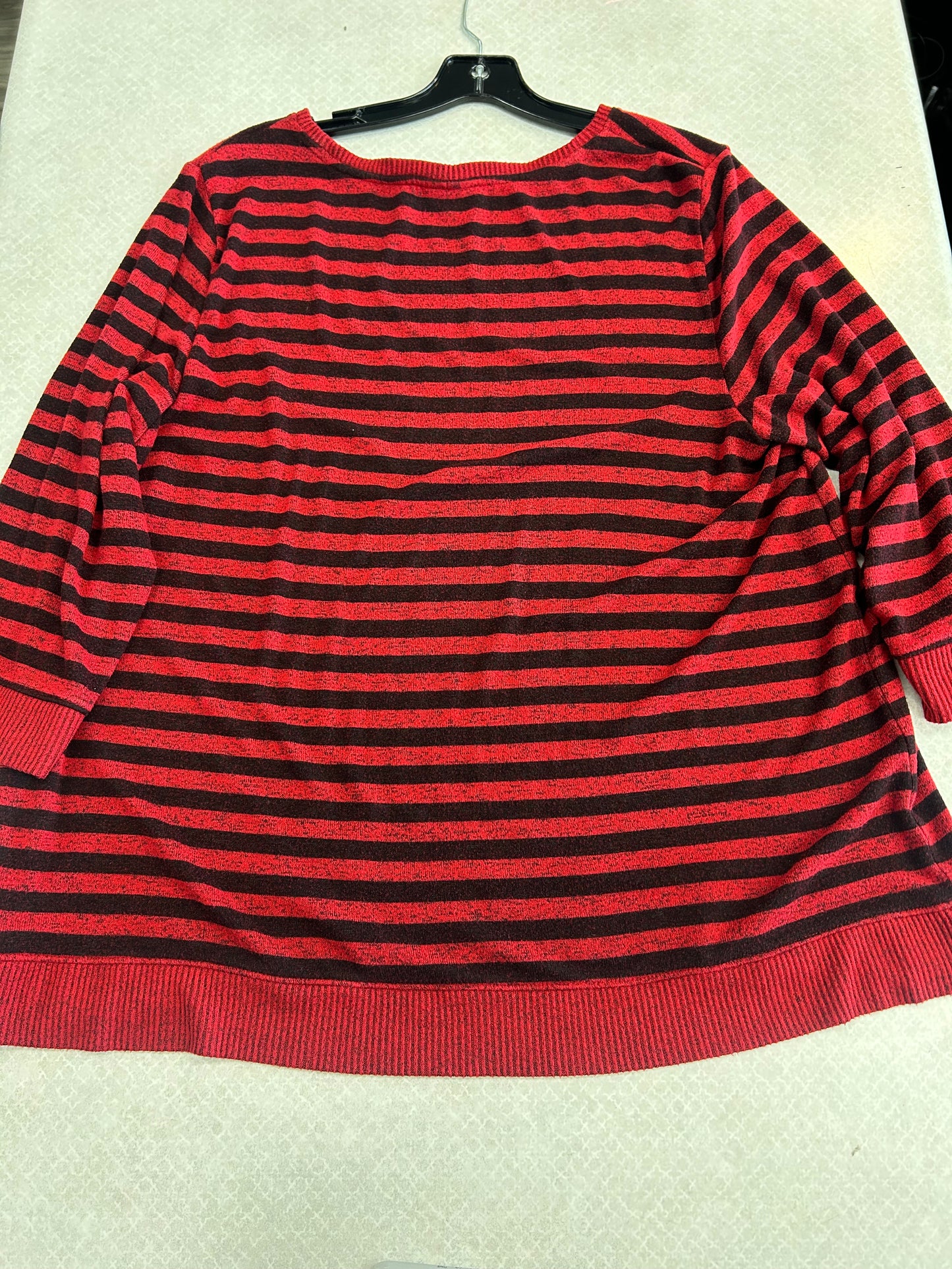 Top 3/4 Sleeve By Chicos In Black & Red, Size: 3x