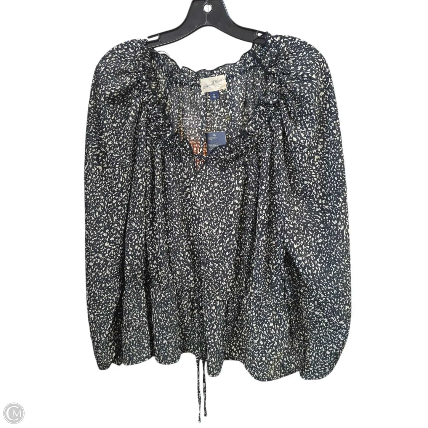 Top Long Sleeve By Universal Thread In Black & White, Size: 2x