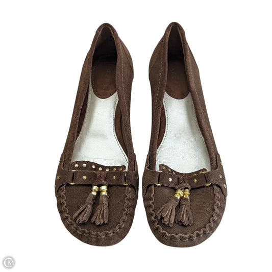 Shoes Flats By Bakers Shoes In Brown, Size: 10