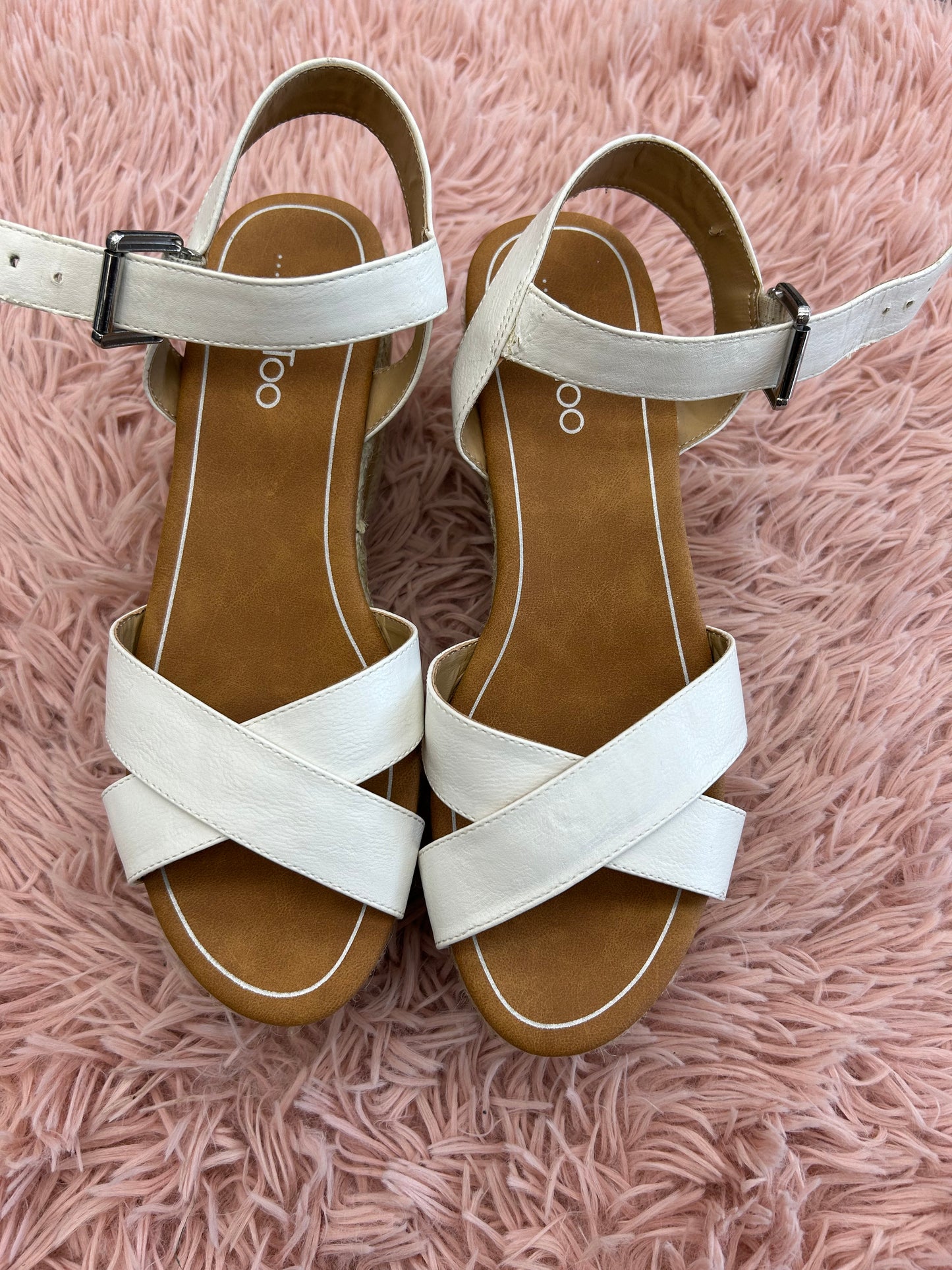 Sandals Heels Wedge By Me Too In White, Size: 8