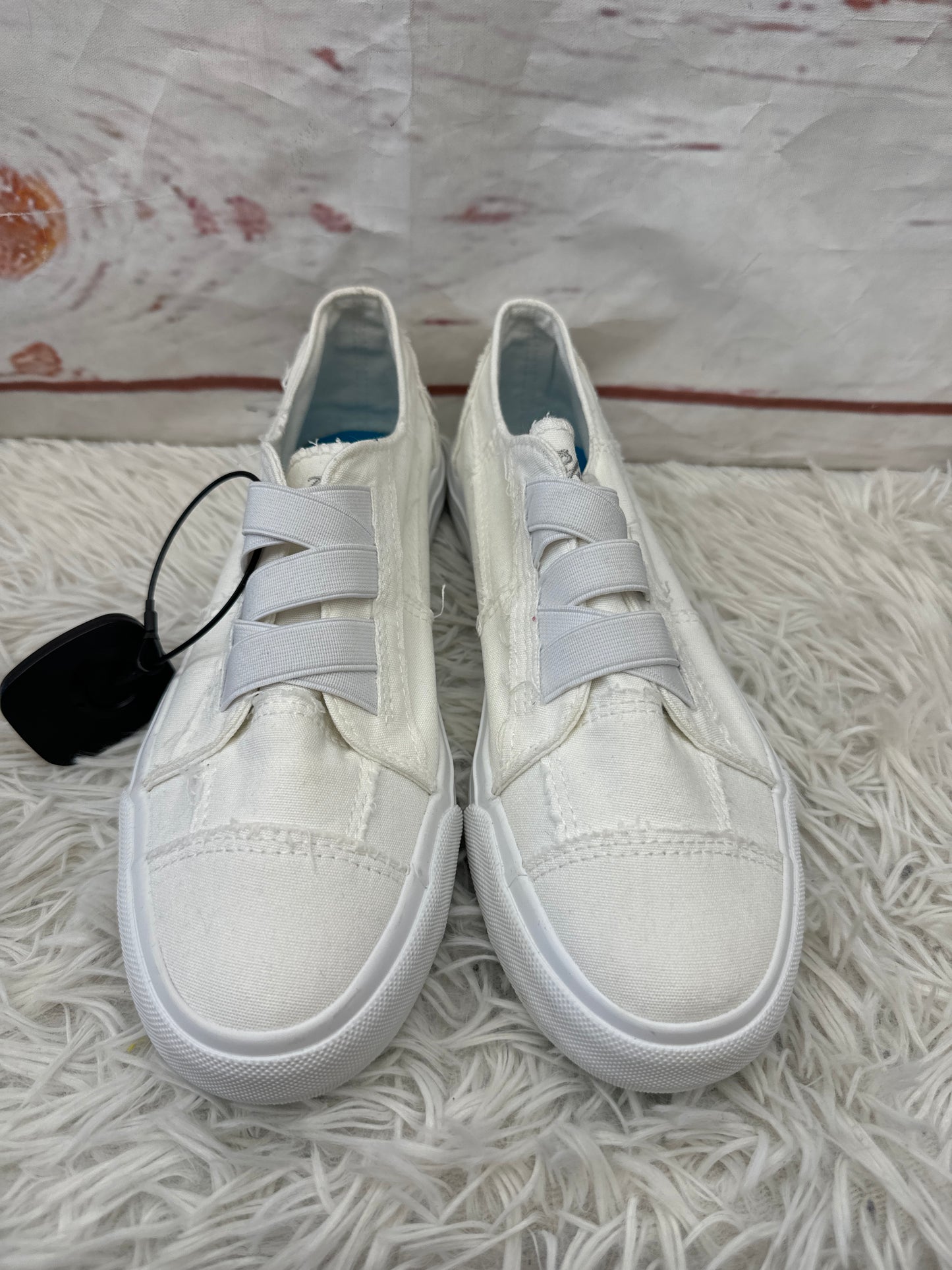 Shoes Sneakers By Blowfish In White, Size: 8