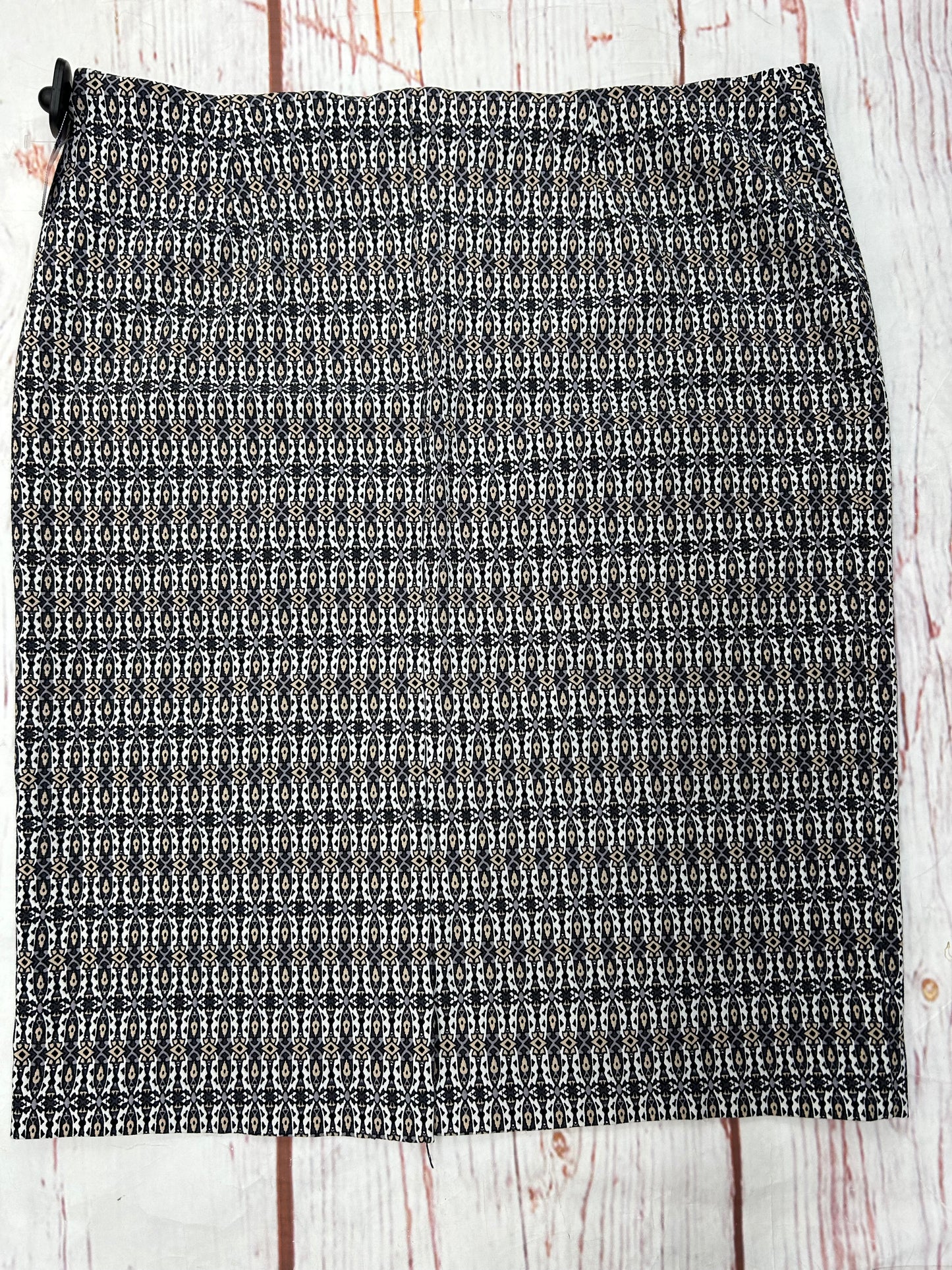 Skirt Midi By Clothes Mentor In Print, Size: Xl