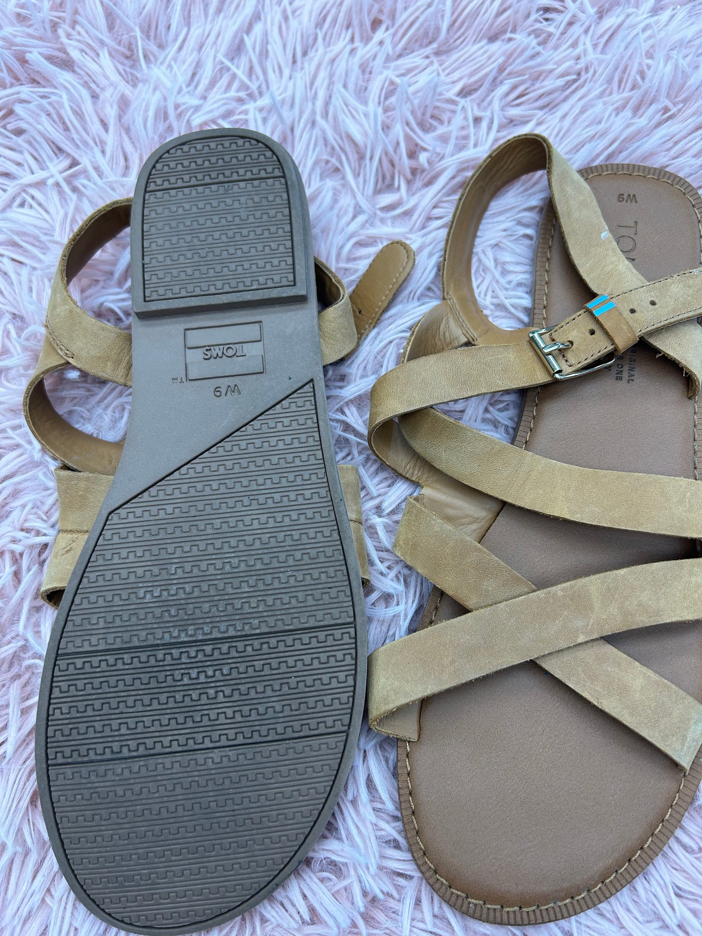 Brown Sandals Flats Toms, Size 9