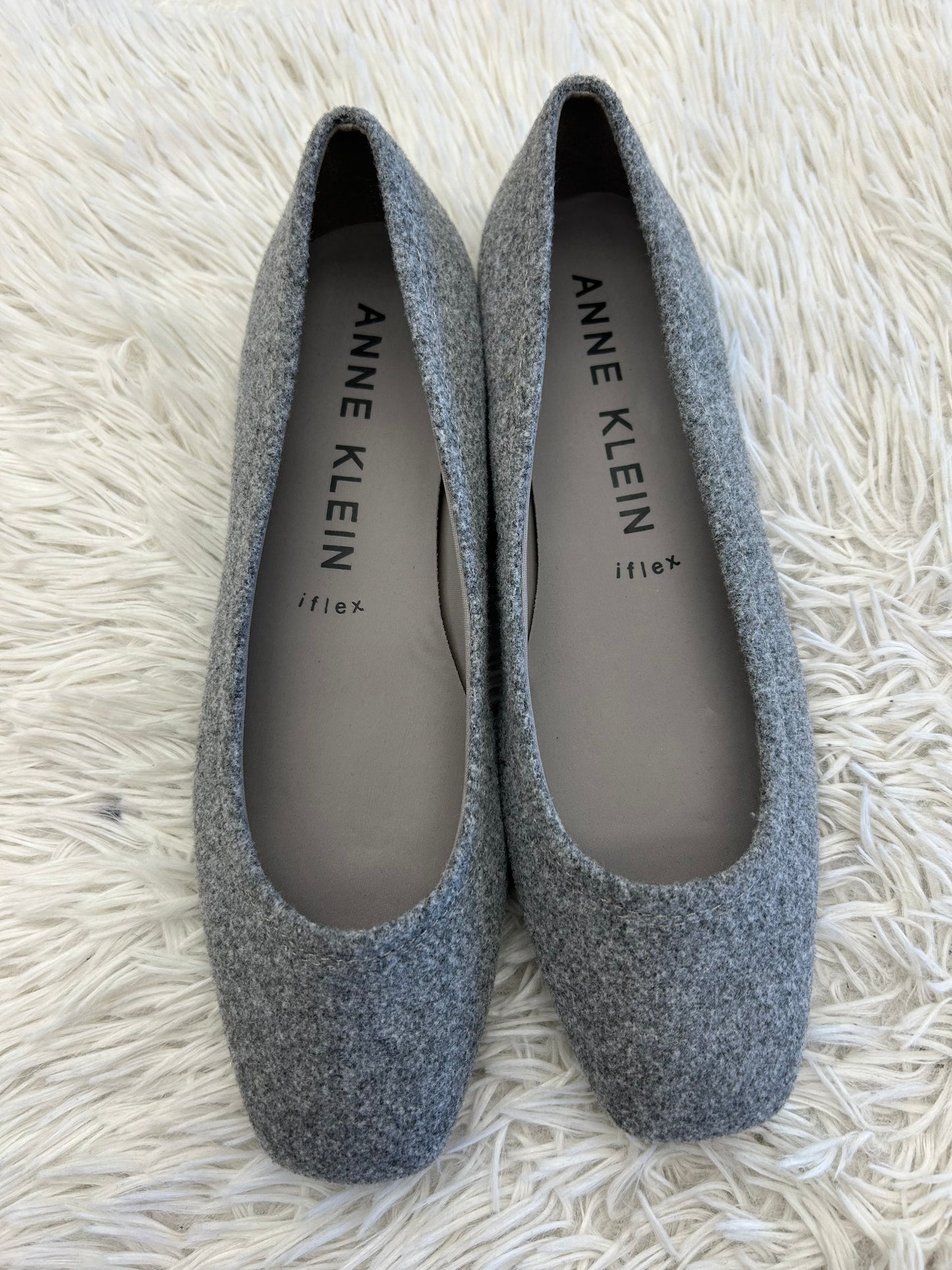 Shoes Flats Ballet By Anne Klein In Grey, Size: 7.5