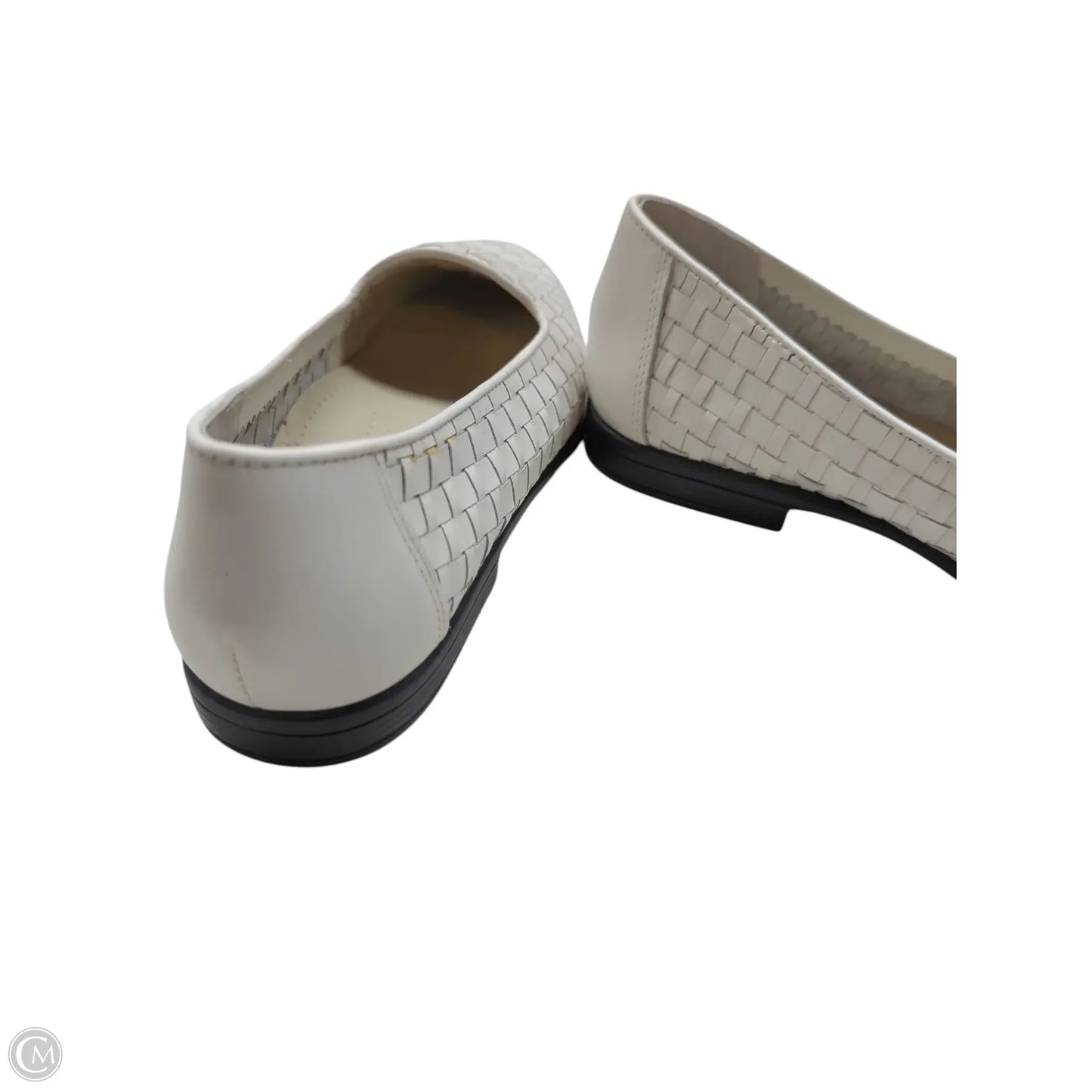 Shoes Flats By Clothes Mentor In White, Size: 6