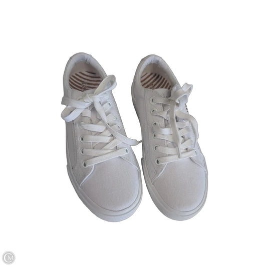 Shoes Sneakers By Taos In White, Size: 6.5