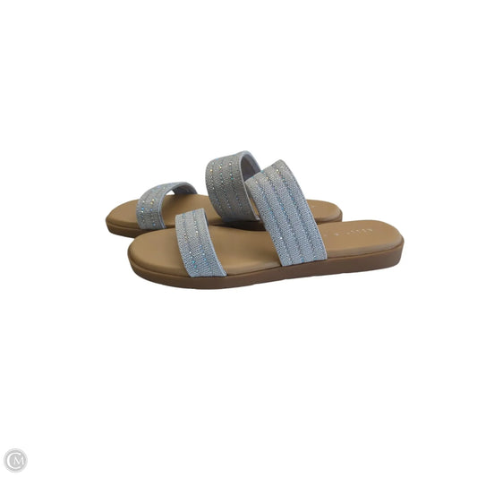 Sandals Flats By Kelly And Katie In Silver & Tan, Size: 7.5