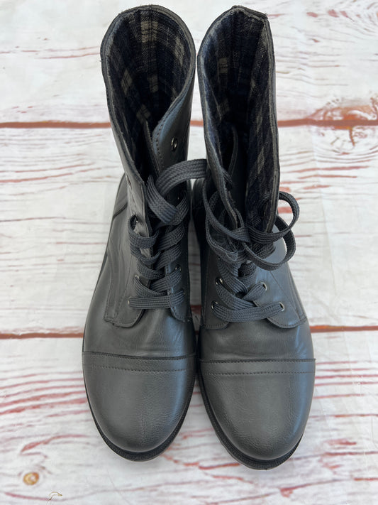 Boots Combat By Clothes Mentor  Size: 10