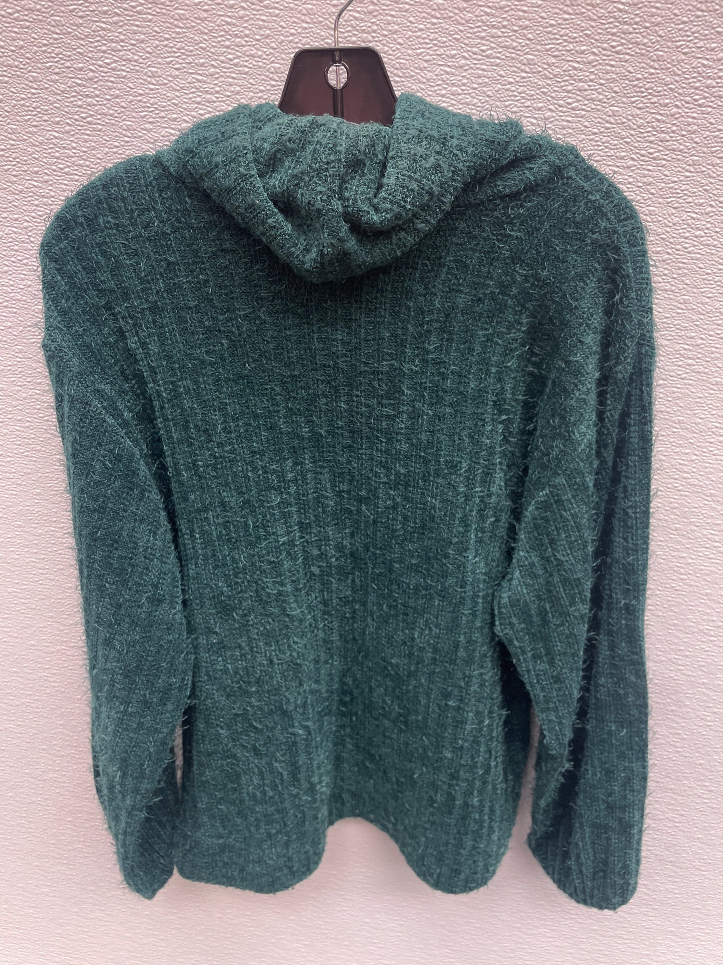 Sweater By Clothes Mentor  Size: M