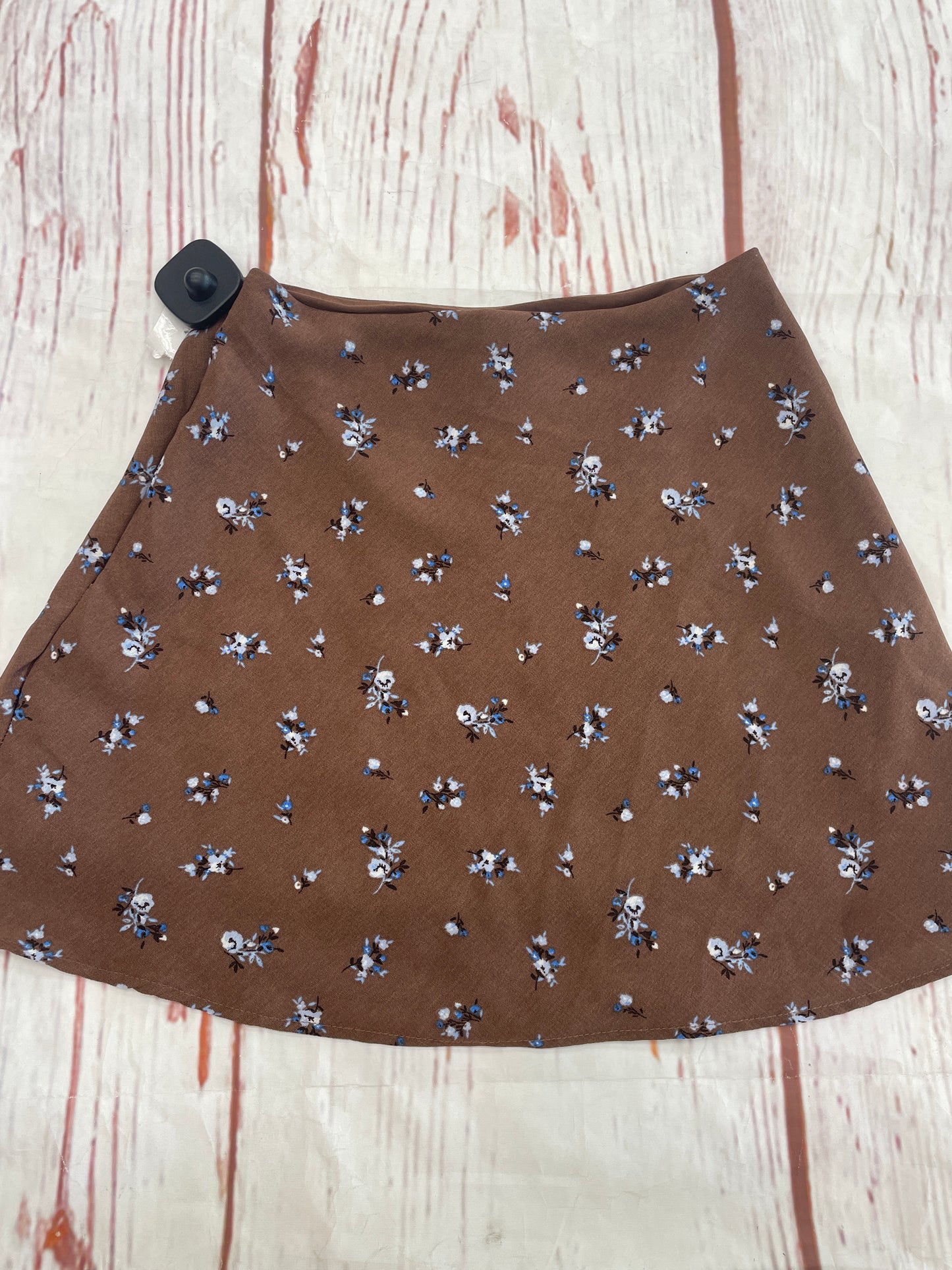 Skirt Mini & Short By Divided  Size: 2