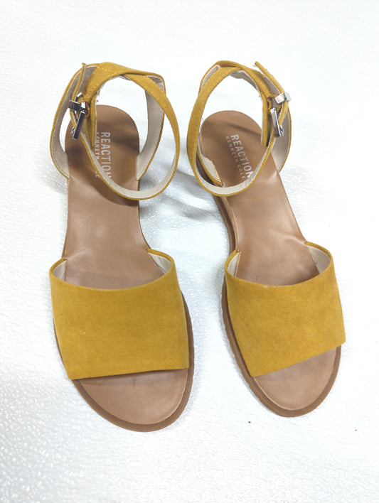 Sandals Flats By Kenneth Cole Reaction  Size: 7.5