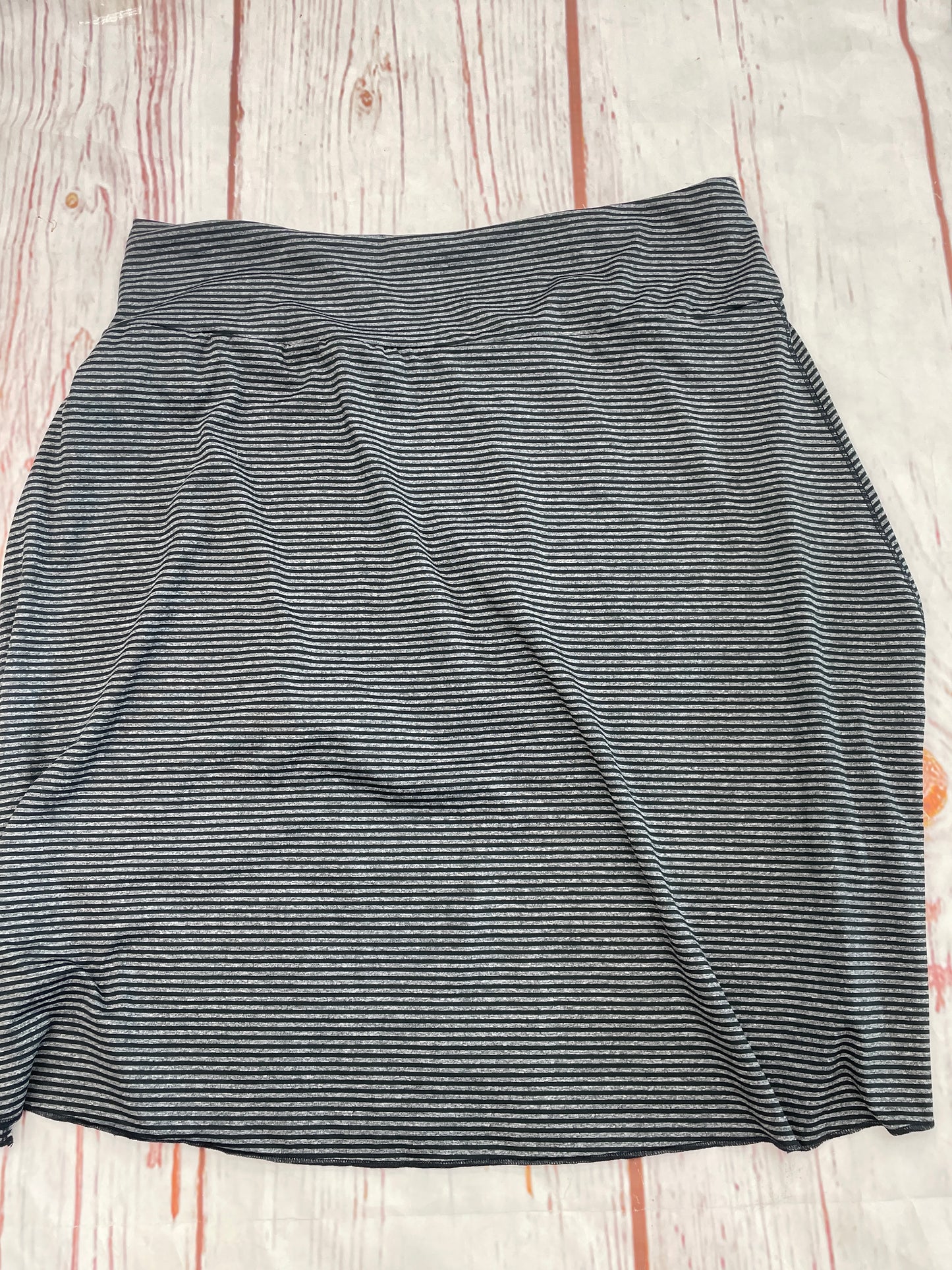 Skirt Midi By Clothes Mentor  Size: Xxl