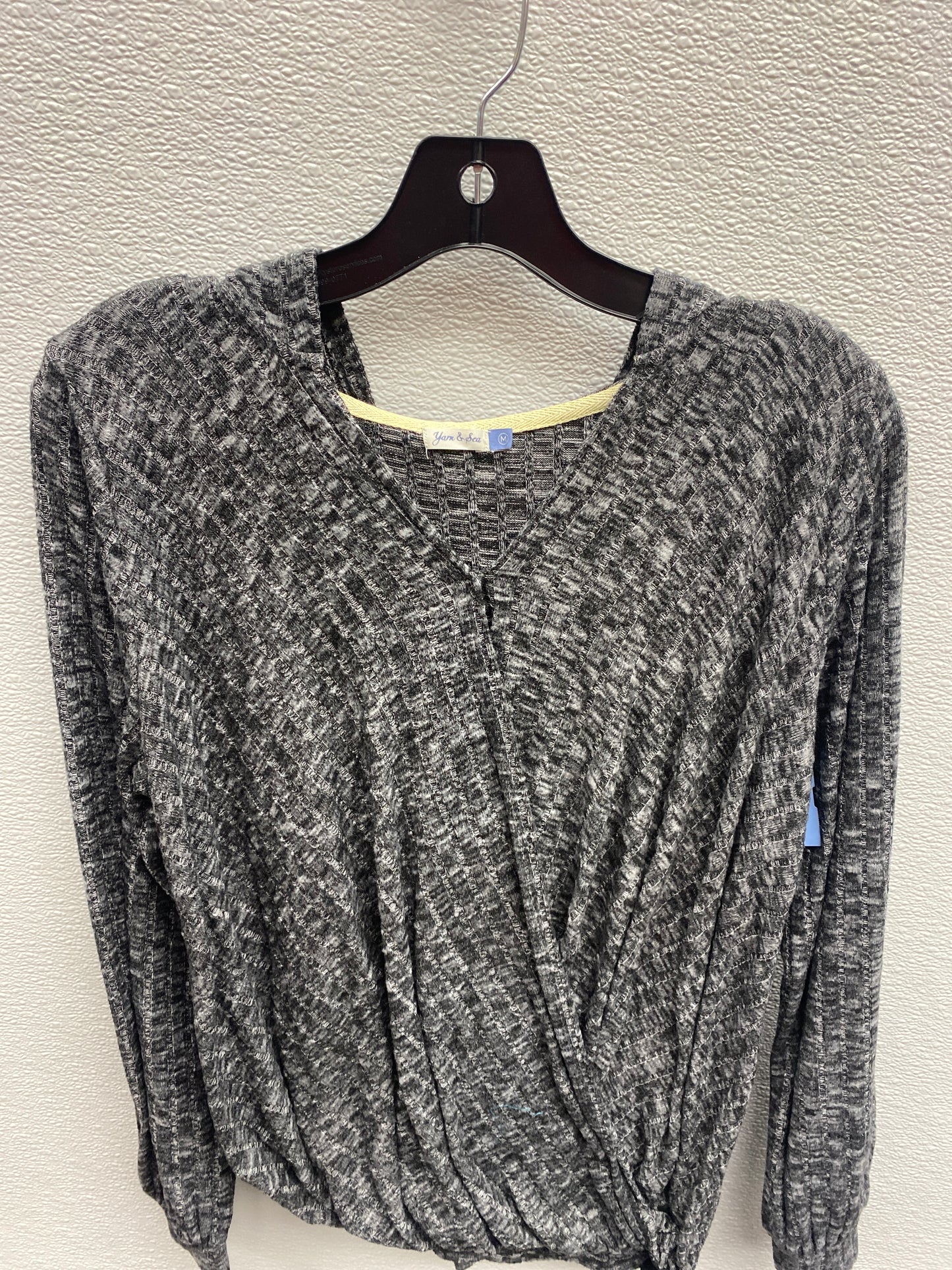 Top Long Sleeve By Clothes Mentor  Size: M