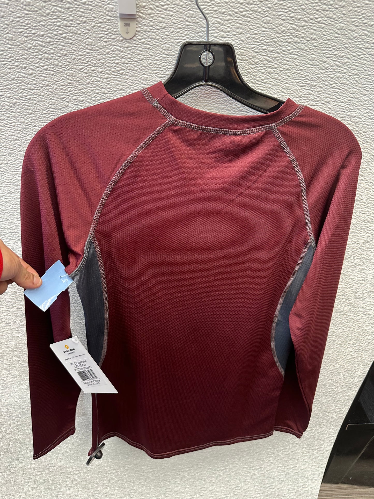 Athletic Top Long Sleeve Collar By Clothes Mentor  Size: S