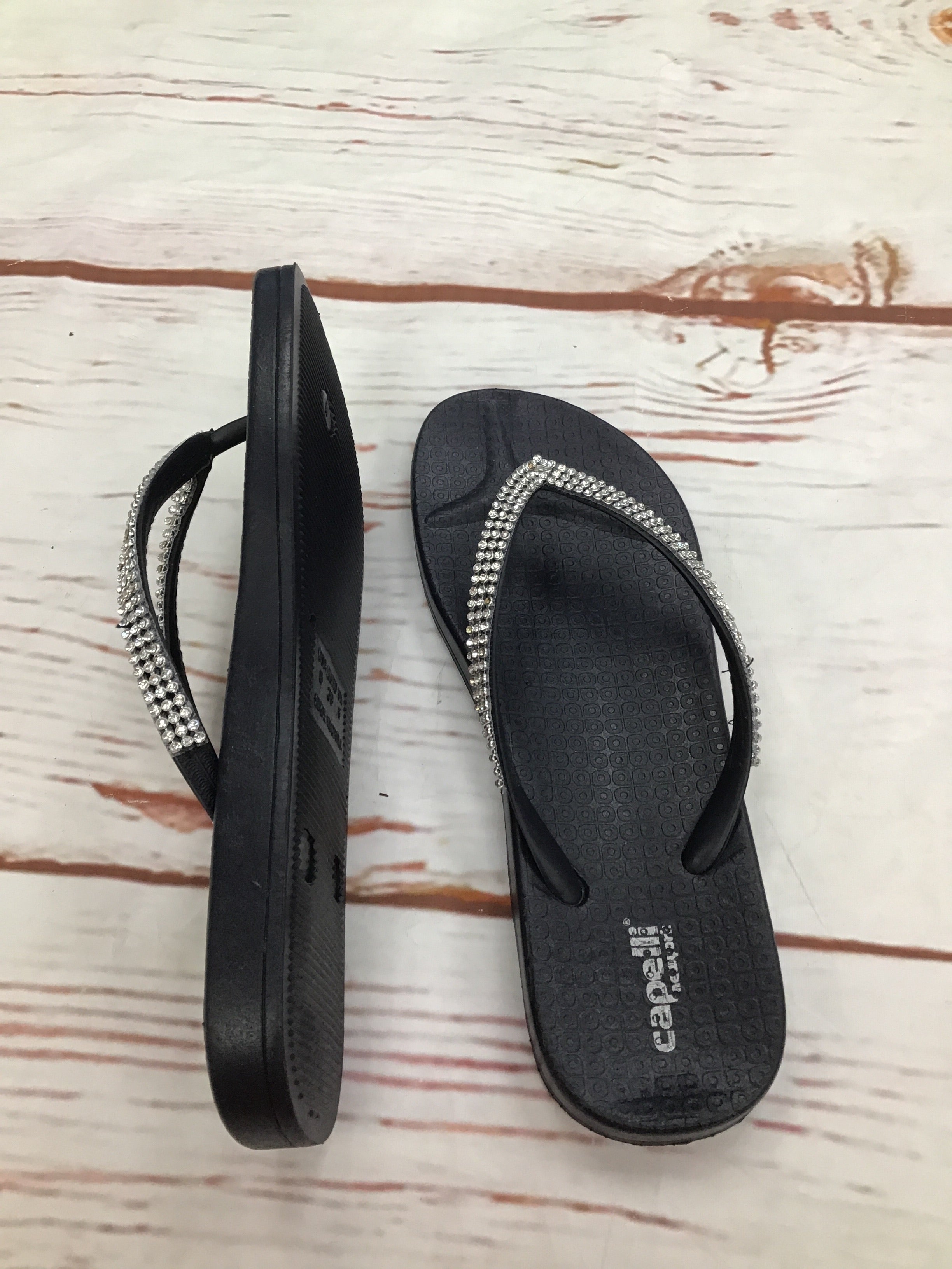 Mossimo cheap flip flops